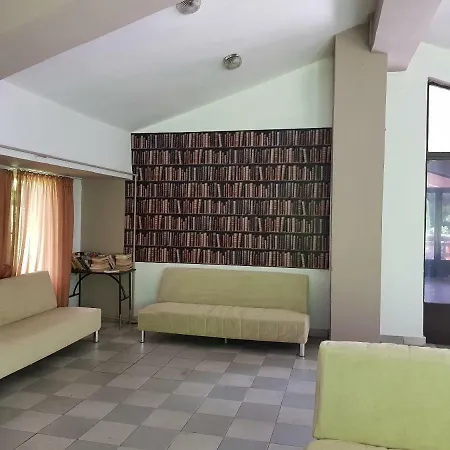 Toni's Mount Orman Evi